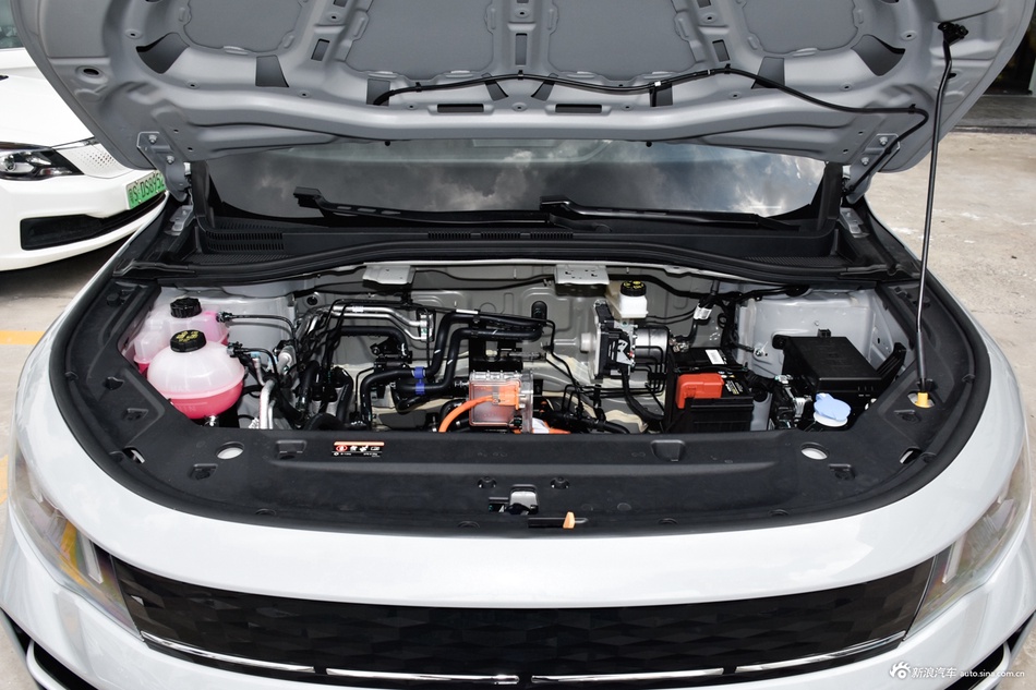 2025款雷达金刚 430km 两驱长厢 招财金刚