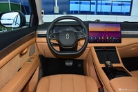 2022款问界M7 1.5T 增程式 四驱豪华版