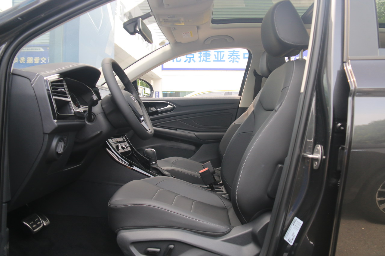 2021款捷达VS7黑锋版1.4T自动荣耀版
