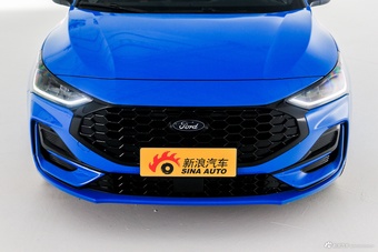 2022款福克斯三厢 EcoBoost 180 自动