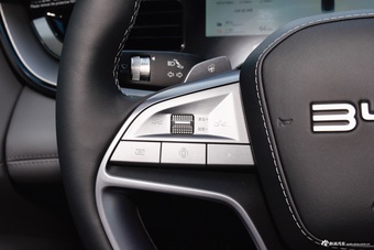 2026款海豹07 DM-i 1.5T 230km 尊荣型