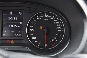 2025款奥迪Q2L 35 TFSI 时尚动感型