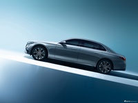 2024款奔驰E级混动   E 350 e L 插电式混合动力轿车