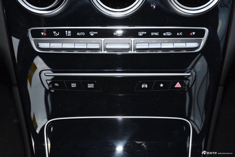 2022款奔驰GLC级 改款 260 L 4MATIC 动感型