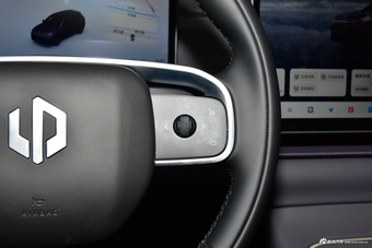 2026款零跑C10 605悦享版