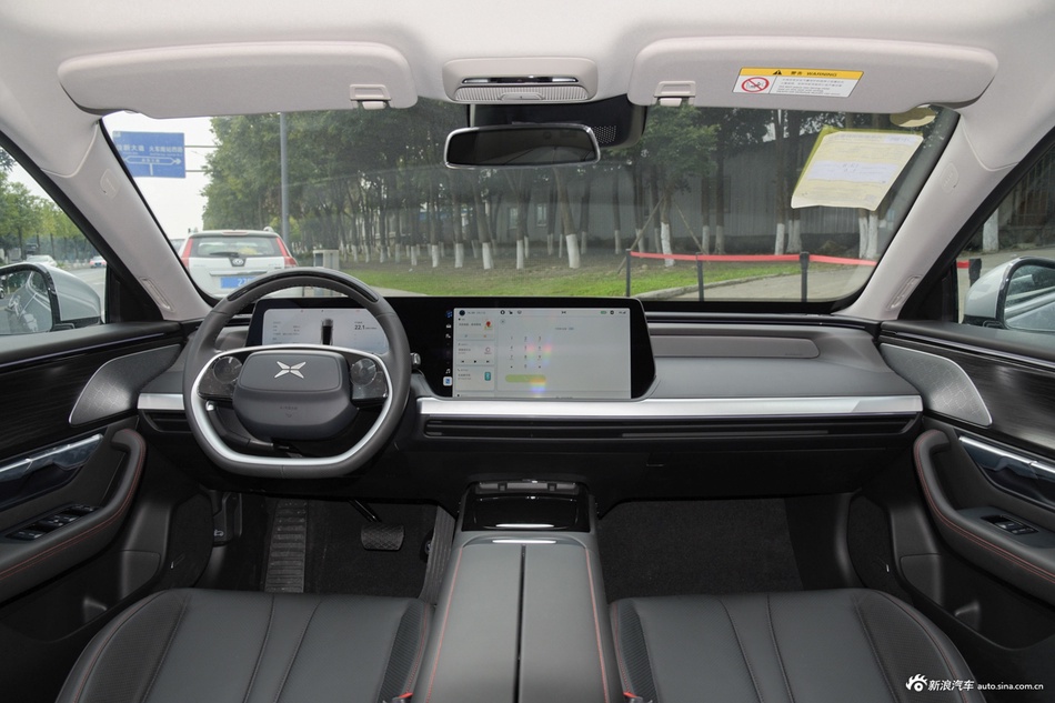 2022款小鹏汽车P7 480N+