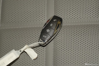 2025款红旗天工08 730 后驱智选版