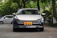 2024款五菱星光纯电 共创版 510 进阶型