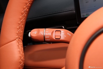 2025款五菱星光纯电 610km 智能旗舰型