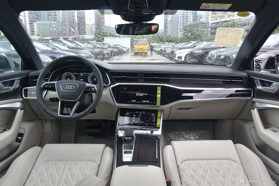 2025款奥迪A6L 改款 40 TFSI 豪华动感型