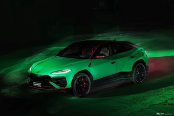 2026款Urus SE 4.0T Tettonero 特别版 官图
