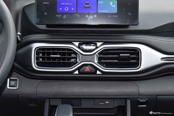 2025款雷达金刚 430km 两驱长厢 招财金刚