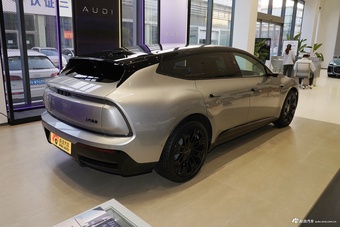 2026款奥迪E5 Sportback 钦定性能quattro型