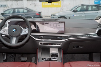 2025款宝马X5 xDrive 30Li M 运动套装