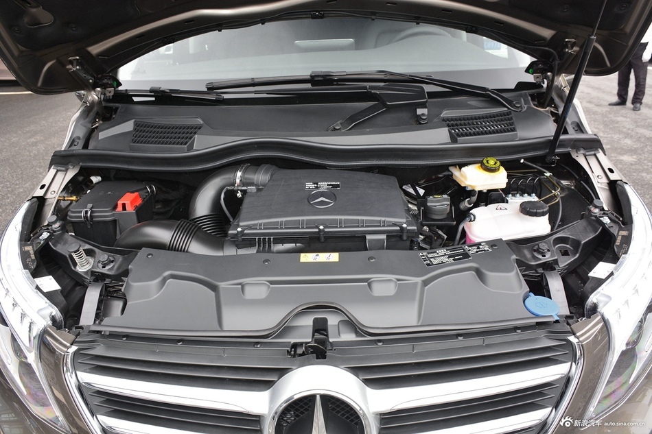 2018款奔驰V级 V 260 领航版国VI