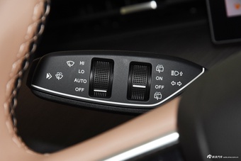 2024款瑞虎8 L 2.0T 两驱舒适版 5座