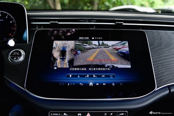 2024款奔驰E级 改款 E 300 L 时尚运动型