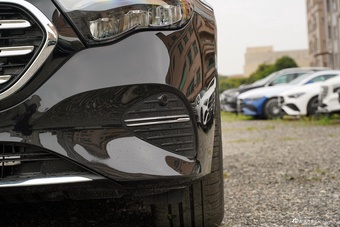 2025款奔驰E级改款 E 300 L 豪华型