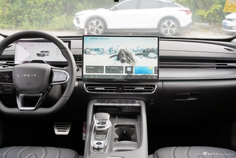 2025款艾瑞泽8 Pro 2.0T 尊享型