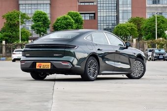 2025款银河星耀8 130km EM-i 尊贵版