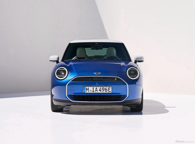 MINI EV