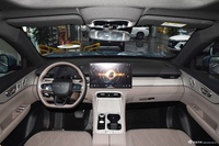 2025款瑞虎8 PLUS C-DM 1.5T 116KM尊贵型 5座