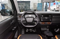 2025款宝典 2.5T手动柴油两驱长轴