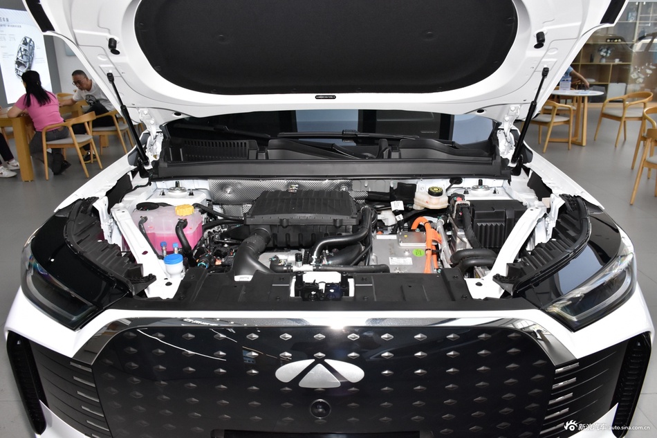 2025款风云T8 1.5T 130km 豪华版7座