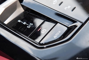 2024款宝马5系 530Li 领先型 M运动套装