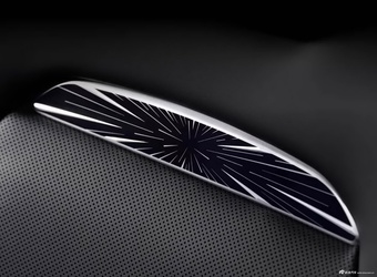 2025款Model Y Performance高性能全轮驱动版 官图