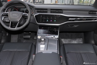2026款奥迪A6L 40 TFSI 豪华动感型
