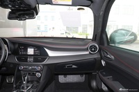 2024款Giulia 2.0T 280HP致敬传奇版