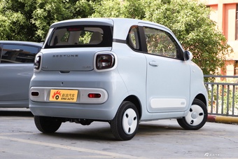 2026款奔腾小马222km 闪耀马