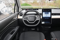 2021款哪吒V 标准续航娱乐版