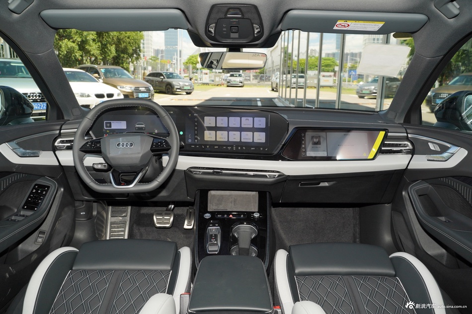 2026款一汽奥迪A5L 2.0T 运动版 Plus