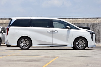 2024款传祺M8 宗师系列 400T 科技关爱版