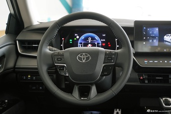 2026款凯美瑞 双擎 2.0HSE 运动Lite版