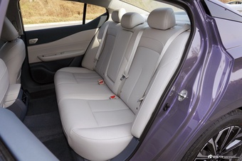 2026款天籁 鸿蒙座舱 2.0L 超舒适版