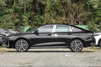 2024款艾瑞泽8 1.6T DCT智