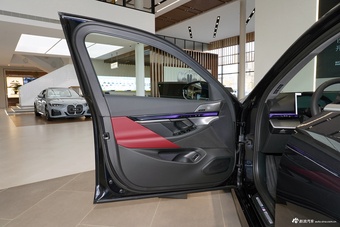 2026款宝马i5 eDrive 40L M运动套装