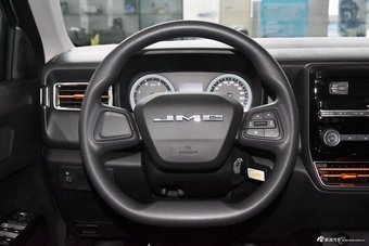 2025款宝典 2.5T手动柴油两驱长轴