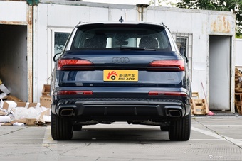 2025款奥迪Q7 45 TFSI quattro S line黑武士型