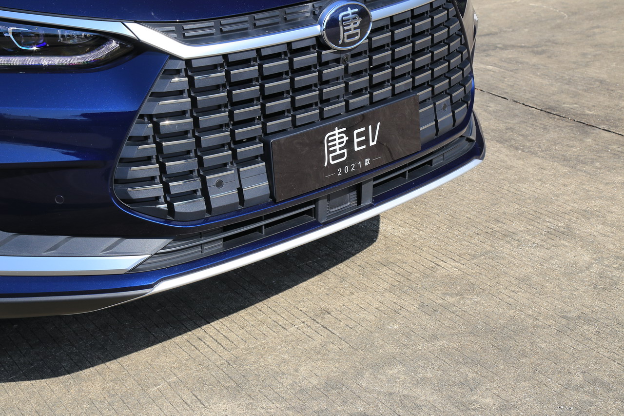 2021款比亚迪唐EV 四驱高性能创世旗舰版