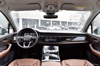 2025款奥迪Q7 55 TFSI quattro S line运动型