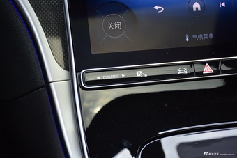 2023款奔驰C级 改款 C 260 L 皓夜运动版