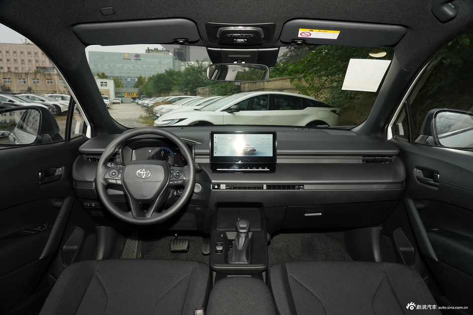 2026款卡罗拉锐放 2.0L 先锋版