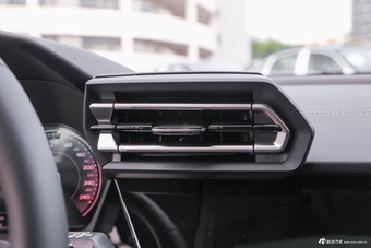 2025款奥迪A3 Sportback 35TFSI 飞驰尊享型