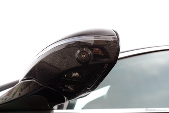 2025款奔驰E级改款 E 300 L 豪华型