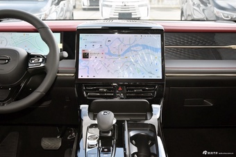 2024款传祺M8 宗师系列 400T 科技关爱版