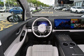 2025款梦想家 PHEV 四驱尊贵鲲鹏版